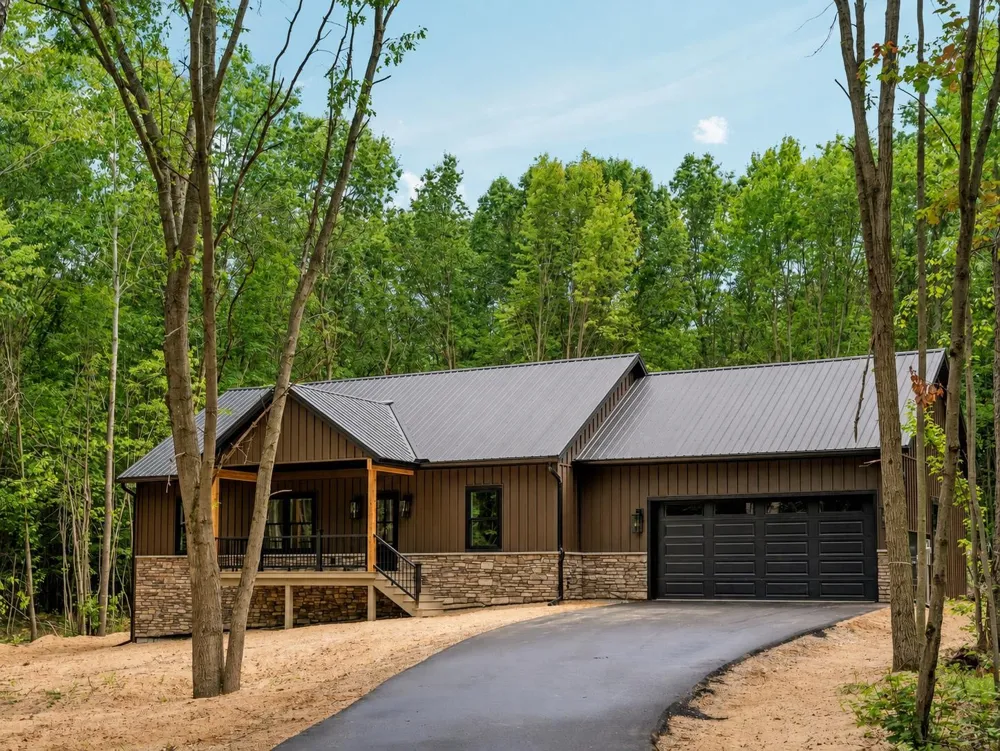 4871 River Woods Road Lake Township, MI 49651
