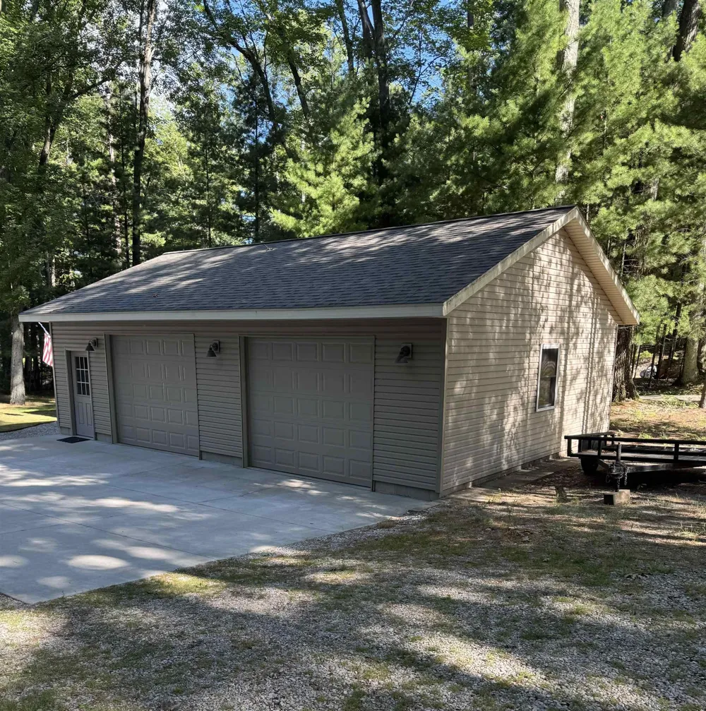 840 S Oak Drive Lake Township, MI 49651