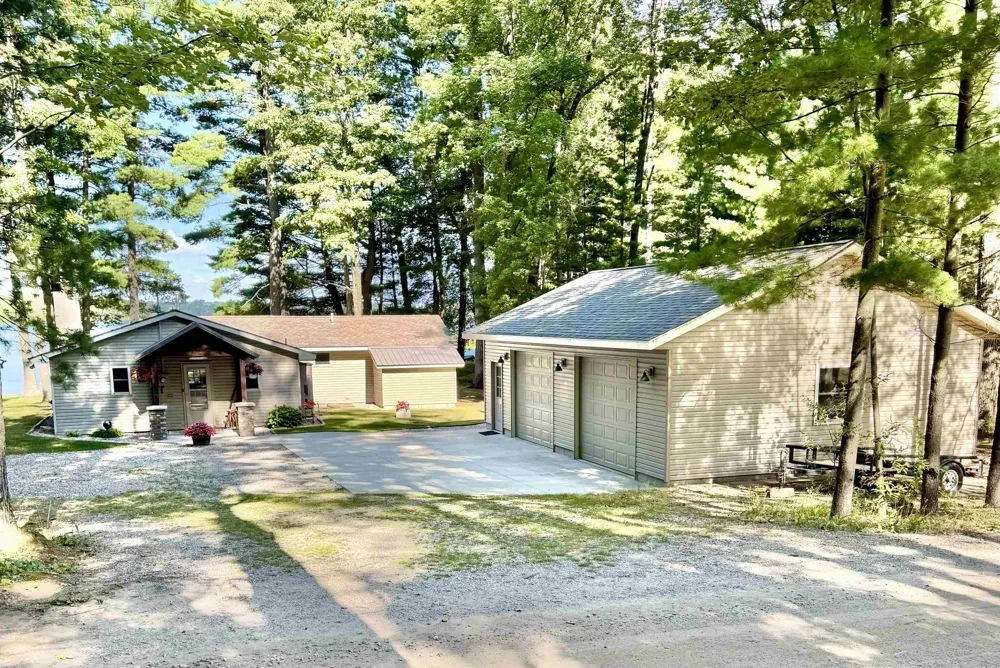 840 S Oak Drive Lake Township, MI 49651