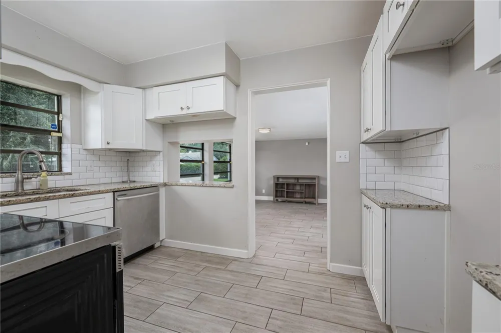 1103 BRIERCLIFF DRIVE Orlando, FL 32806