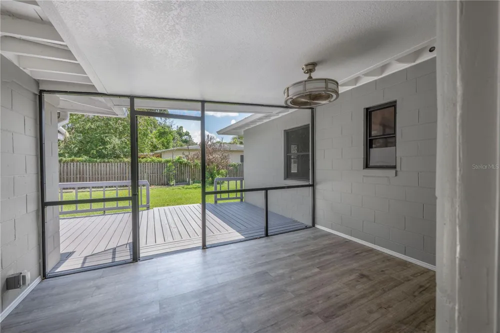 1103 BRIERCLIFF DRIVE Orlando, FL 32806
