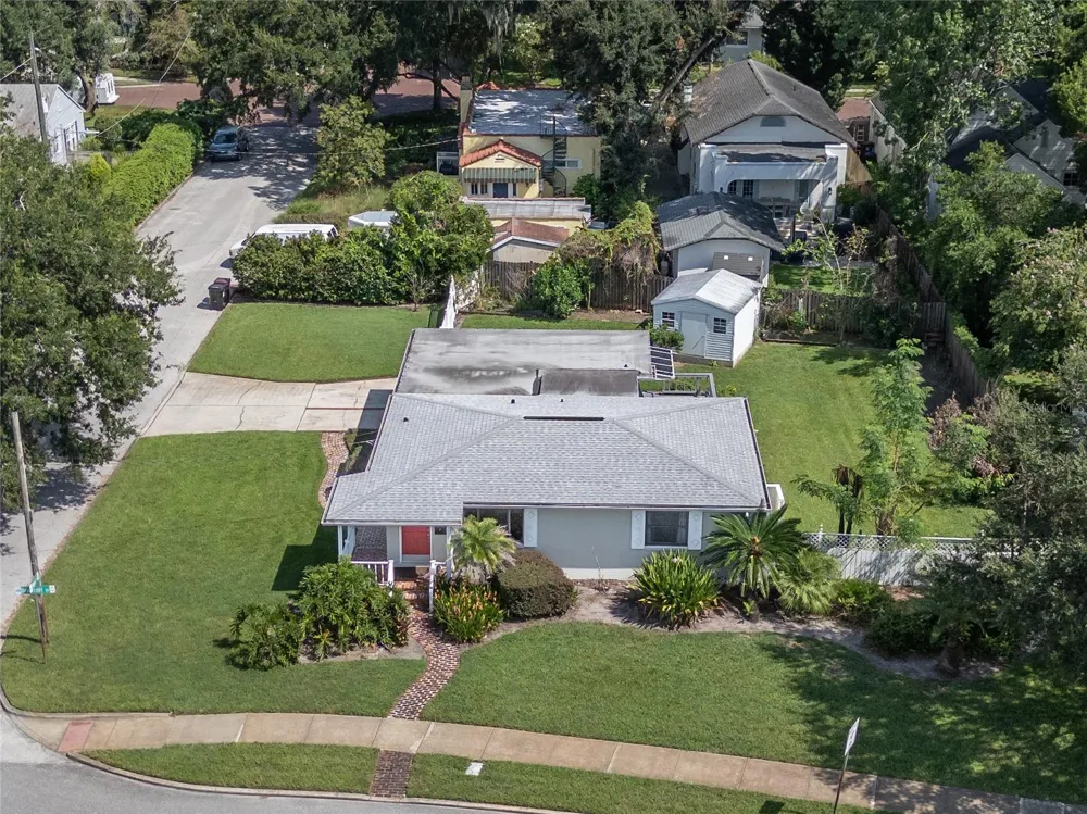 1103 BRIERCLIFF DRIVE Orlando, FL 32806