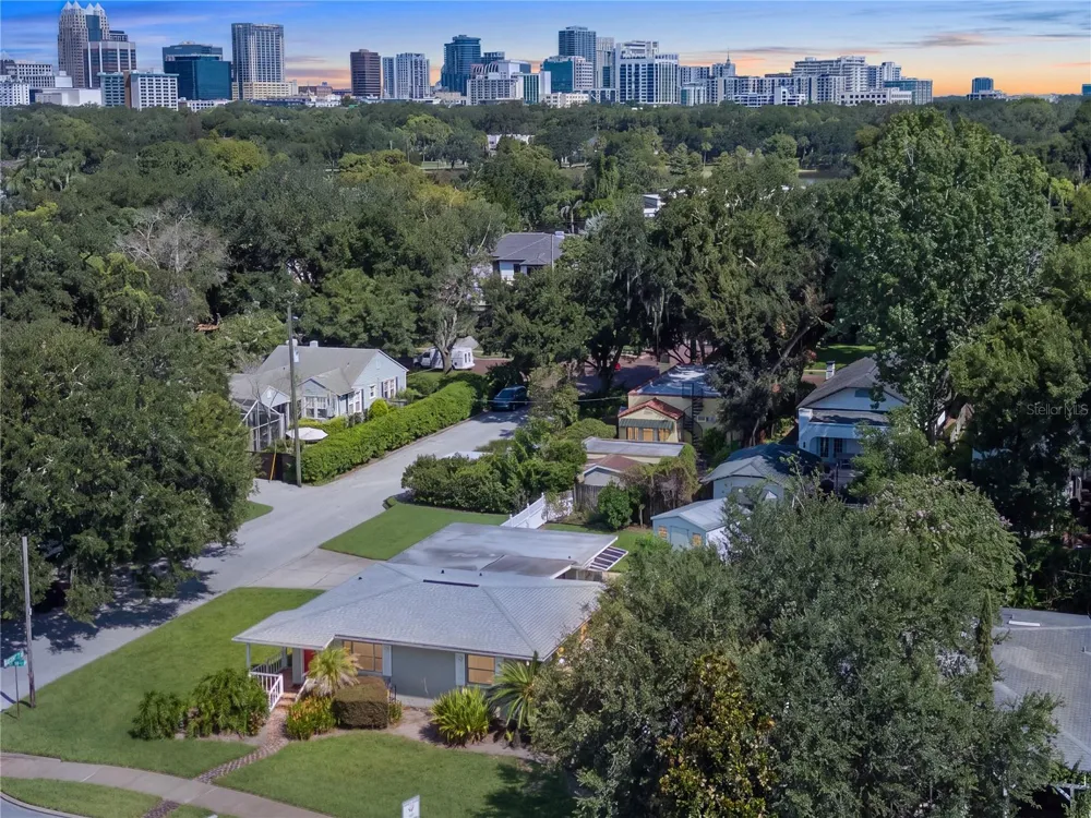 1103 BRIERCLIFF DRIVE Orlando, FL 32806
