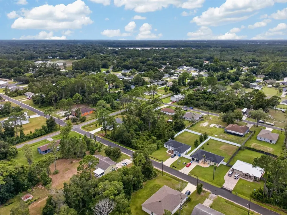 6TH AVENUE Deland, FL 32724