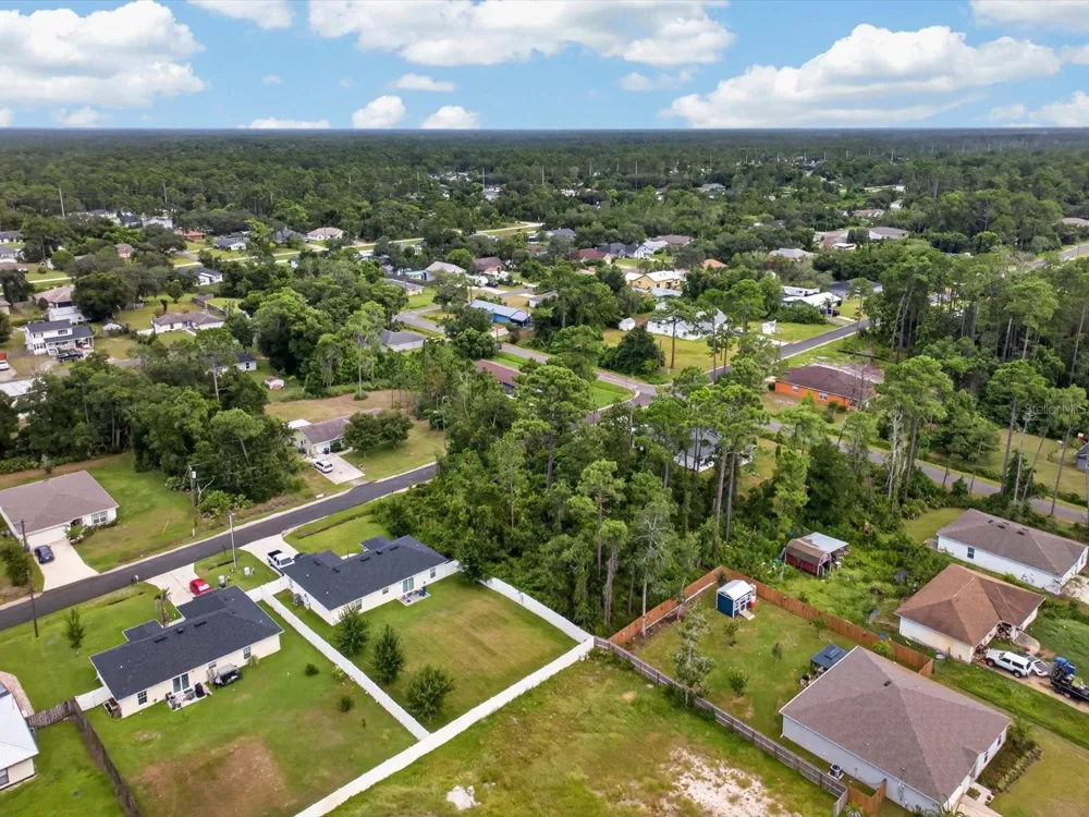 6TH AVENUE Deland, FL 32724