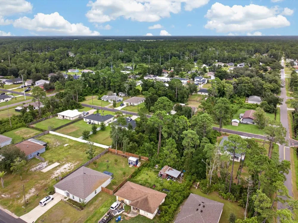 6TH AVENUE Deland, FL 32724