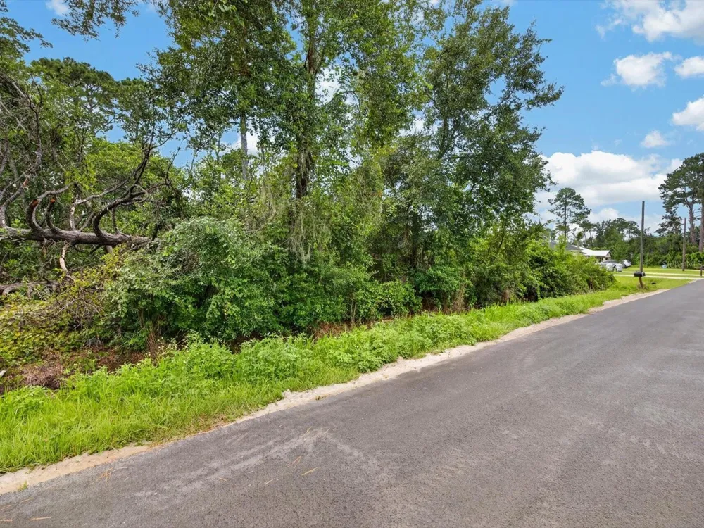 6TH AVENUE Deland, FL 32724
