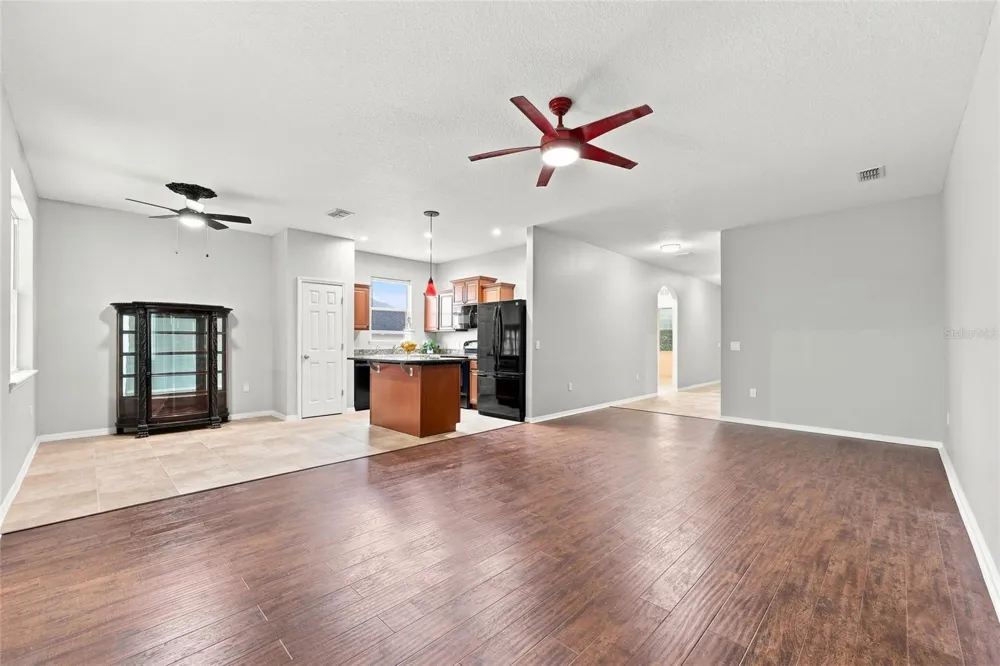 192 BLACKSTONE CREEK ROAD Groveland, FL 34736