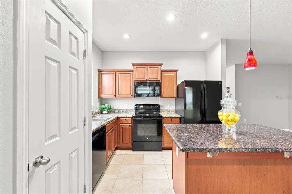 192 BLACKSTONE CREEK ROAD Groveland, FL 34736