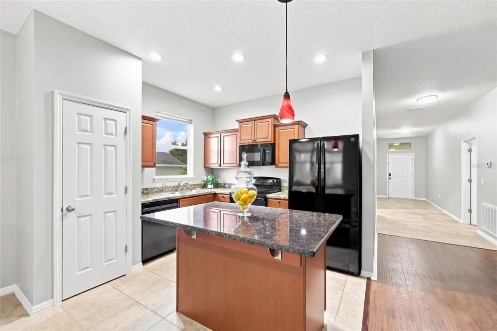 192 BLACKSTONE CREEK ROAD Groveland, FL 34736