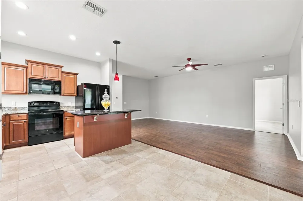 192 BLACKSTONE CREEK ROAD Groveland, FL 34736