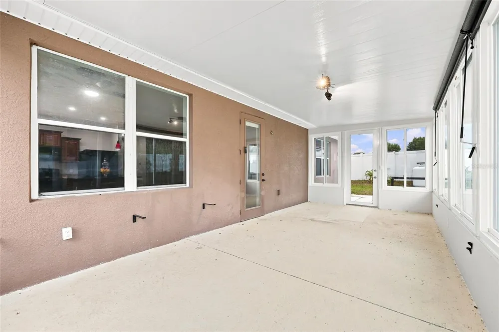 192 BLACKSTONE CREEK ROAD Groveland, FL 34736