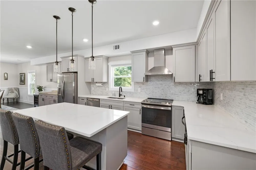 142 Brookwood Avenue Commerce, GA 30529