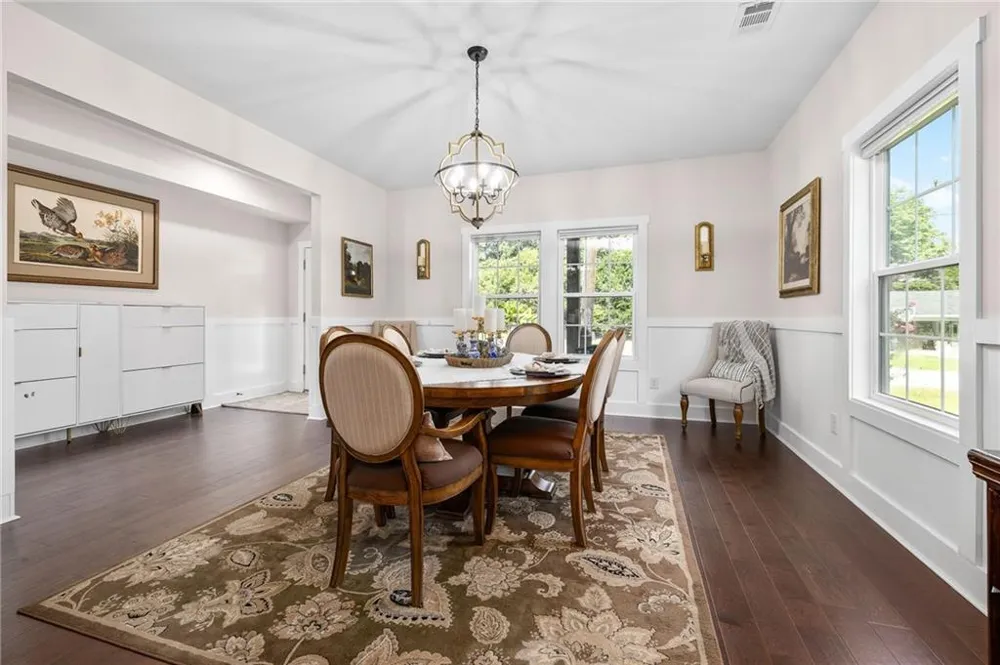 142 Brookwood Avenue Commerce, GA 30529