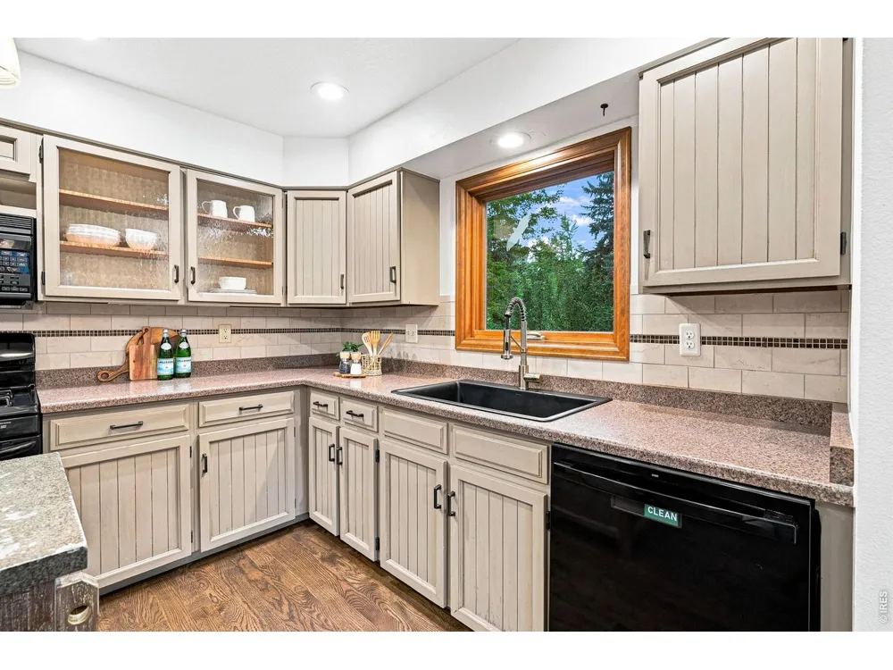 7356 Dry Creek Road Niwot, CO 80503