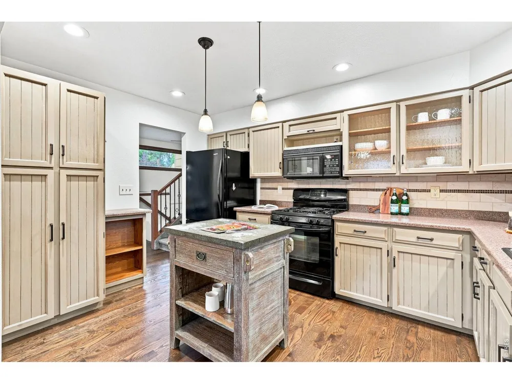 7356 Dry Creek Road Niwot, CO 80503