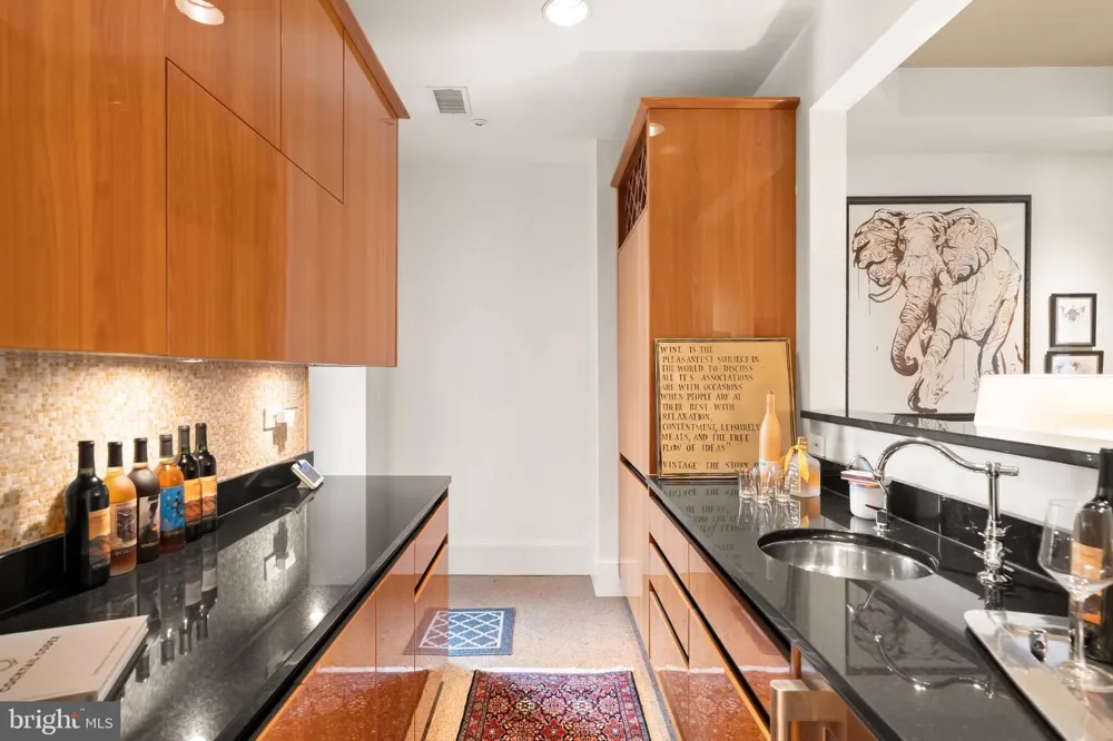 1707 S STREET NW #B Washington, DC 20009