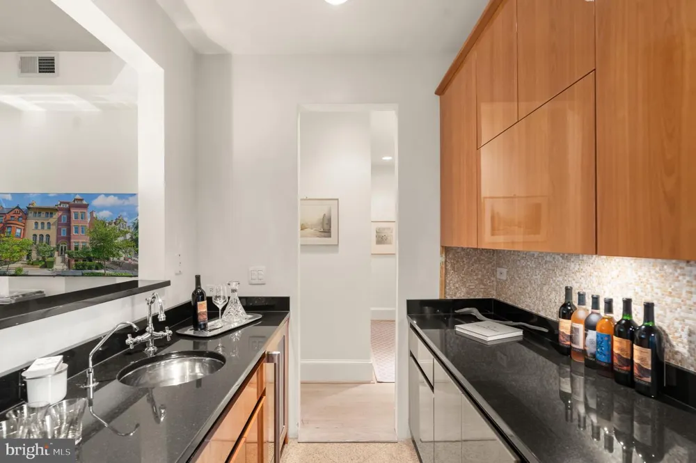 1707 S STREET NW #B Washington, DC 20009