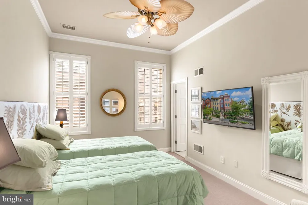 1707 S STREET NW #B Washington, DC 20009