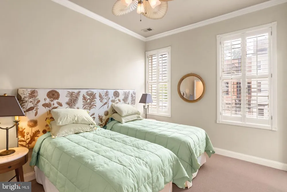 1707 S STREET NW #B Washington, DC 20009