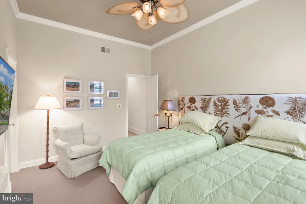 1707 S STREET NW #B Washington, DC 20009