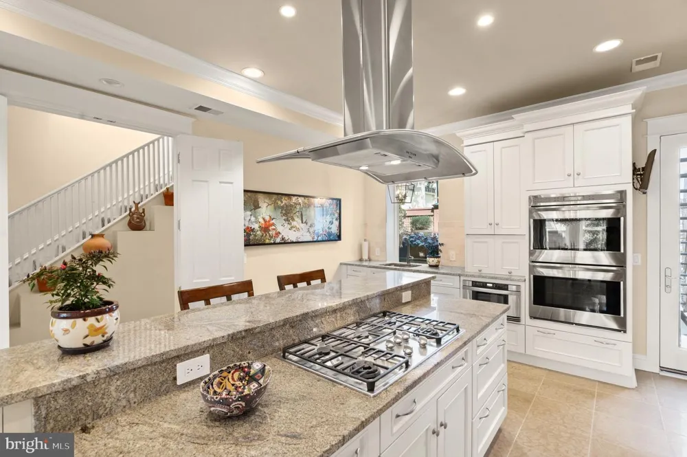 1707 S STREET NW #B Washington, DC 20009