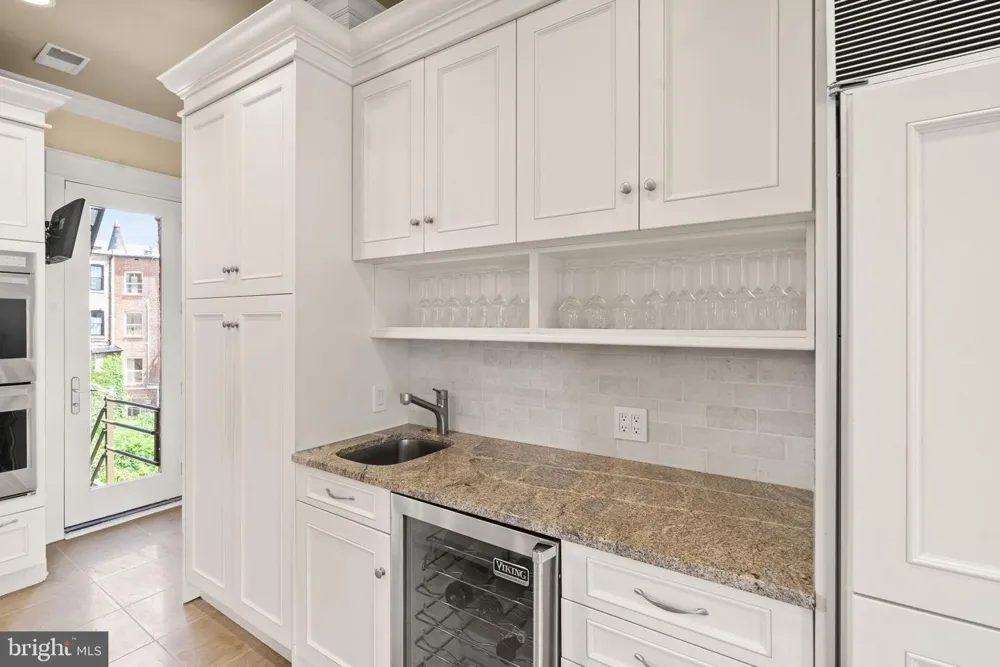 1707 S STREET NW #B Washington, DC 20009