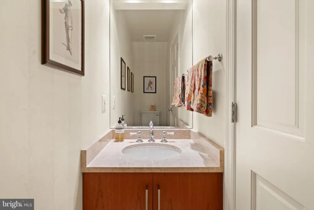 1707 S STREET NW #B Washington, DC 20009