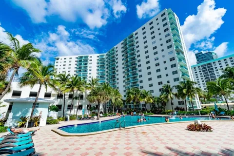 3901 S Ocean Dr #6T