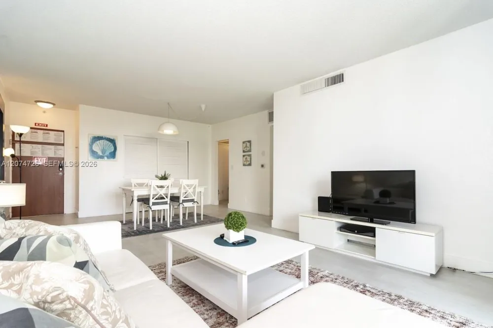 3901 S Ocean Dr #6T Hollywood, FL 33019