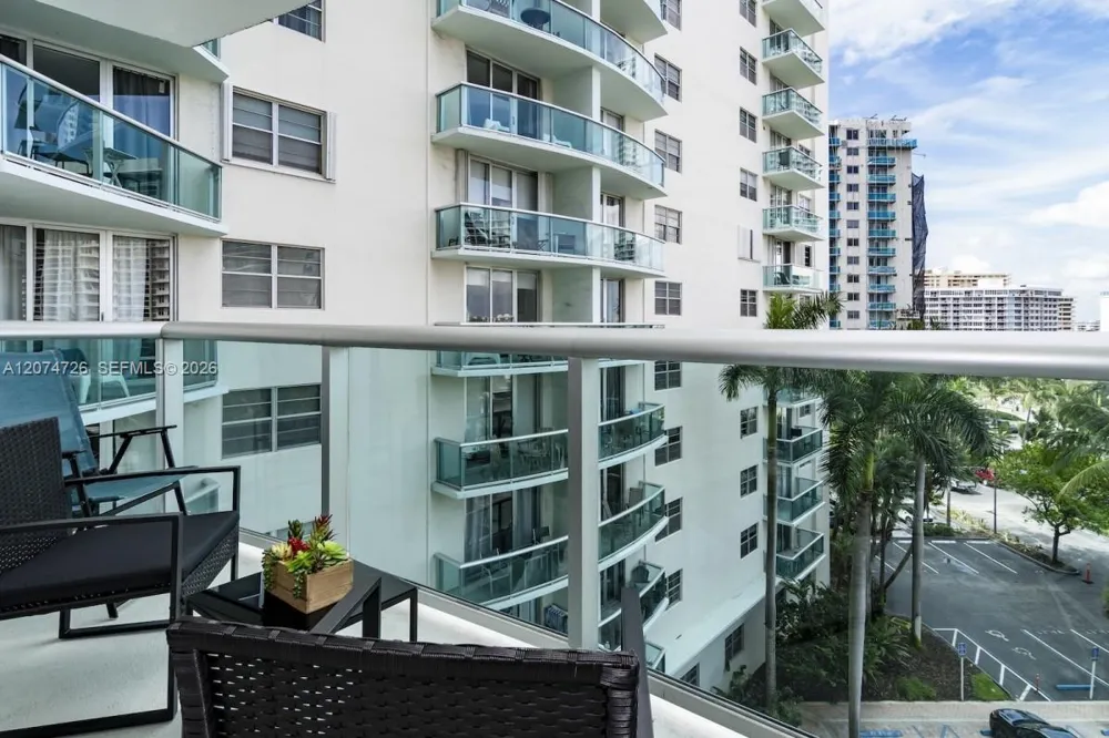 3901 S Ocean Dr #6T Hollywood, FL 33019