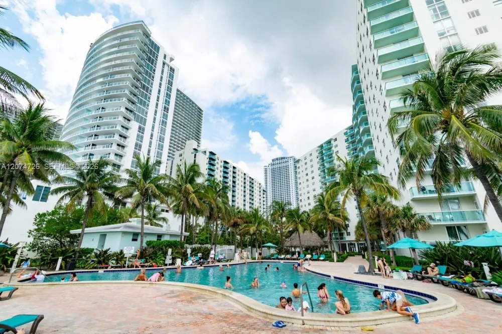 3901 S Ocean Dr #6T Hollywood, FL 33019