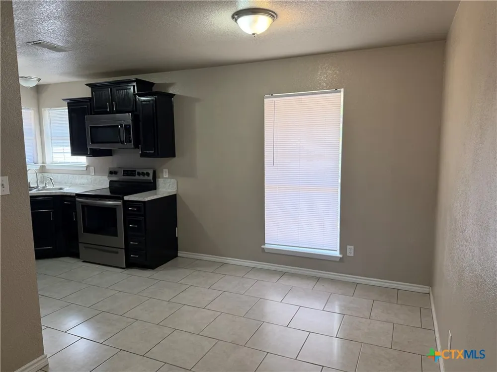 1103 Concho Street Belton, TX 76513