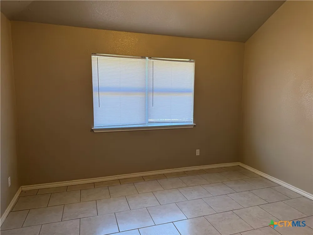 1103 Concho Street Belton, TX 76513