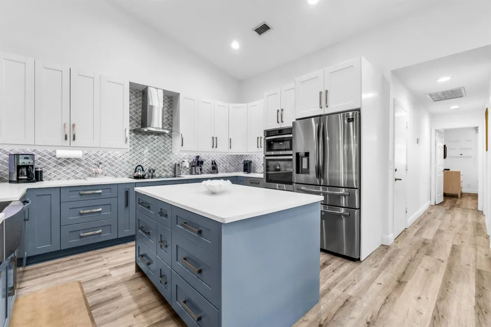 8255 Via Bella Boca Raton, FL 33496