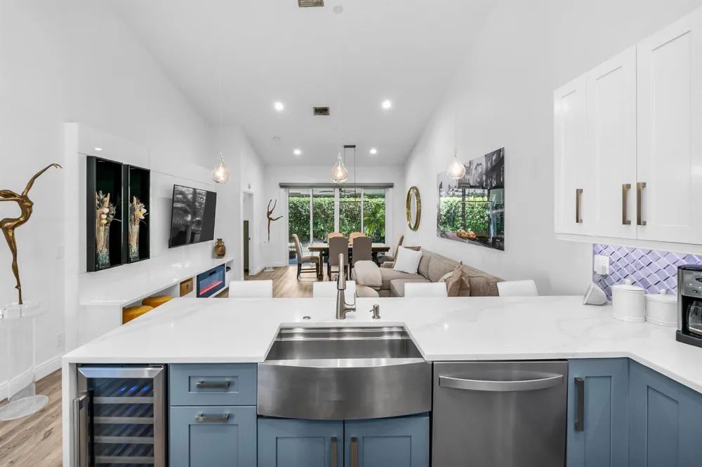 8255 Via Bella Boca Raton, FL 33496