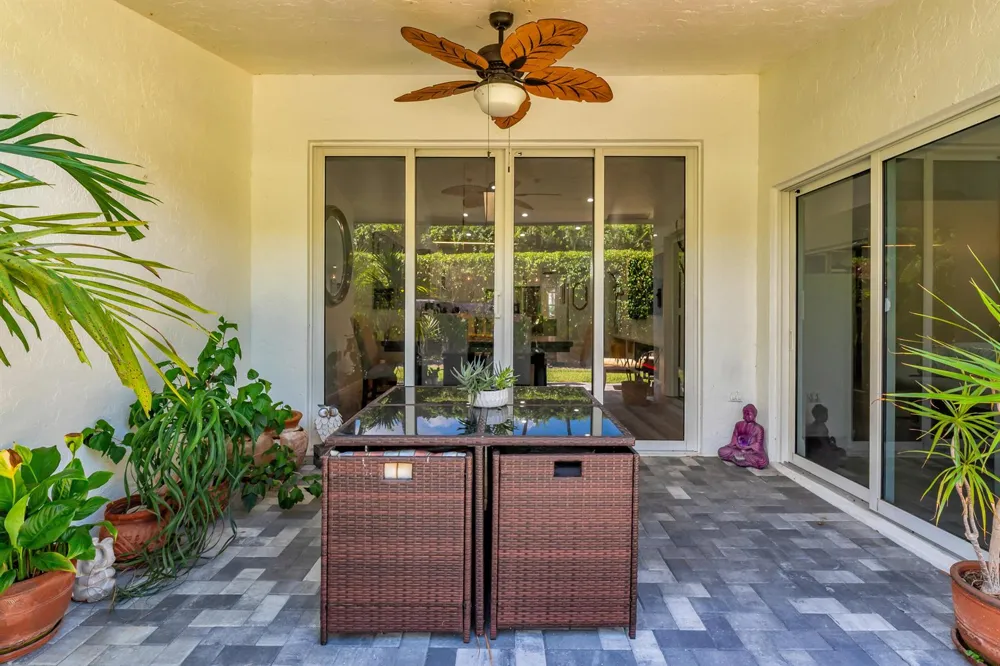 8255 Via Bella Boca Raton, FL 33496