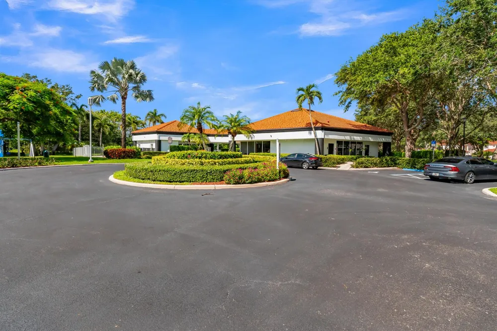 8255 Via Bella Boca Raton, FL 33496