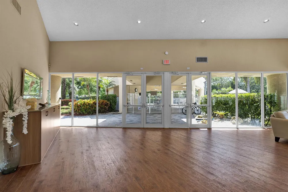 8255 Via Bella Boca Raton, FL 33496
