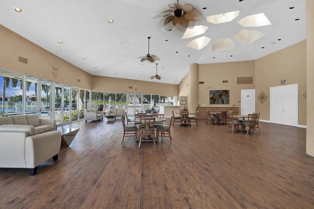 8255 Via Bella Boca Raton, FL 33496