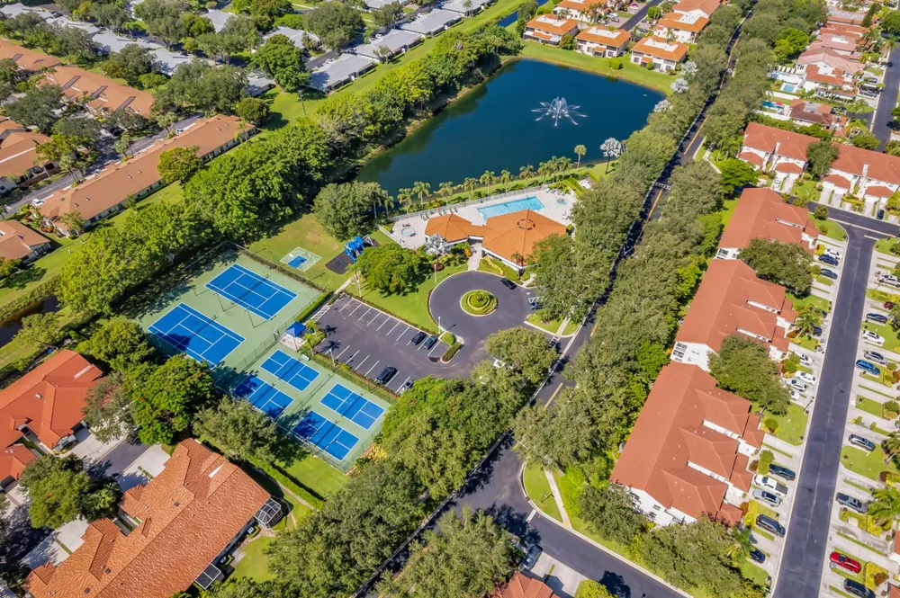 8255 Via Bella Boca Raton, FL 33496