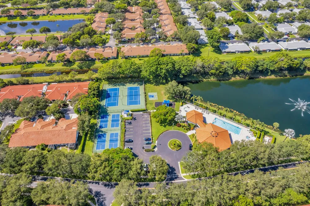 8255 Via Bella Boca Raton, FL 33496