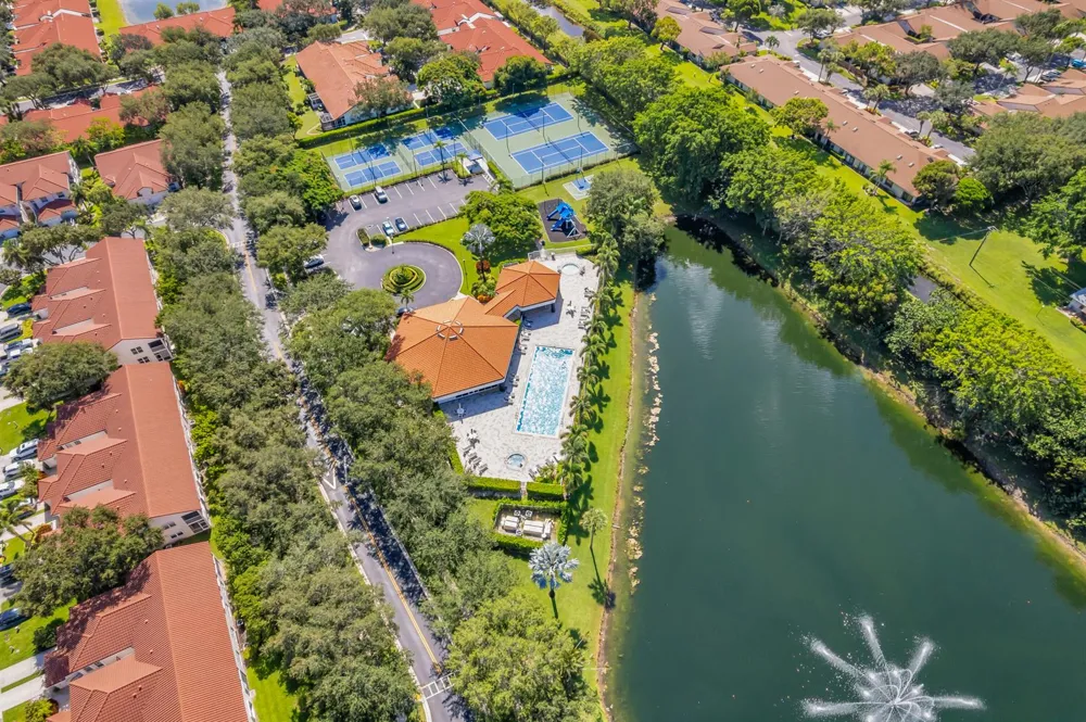 8255 Via Bella Boca Raton, FL 33496