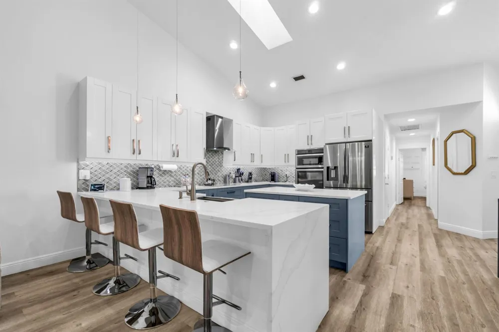 8255 Via Bella Boca Raton, FL 33496