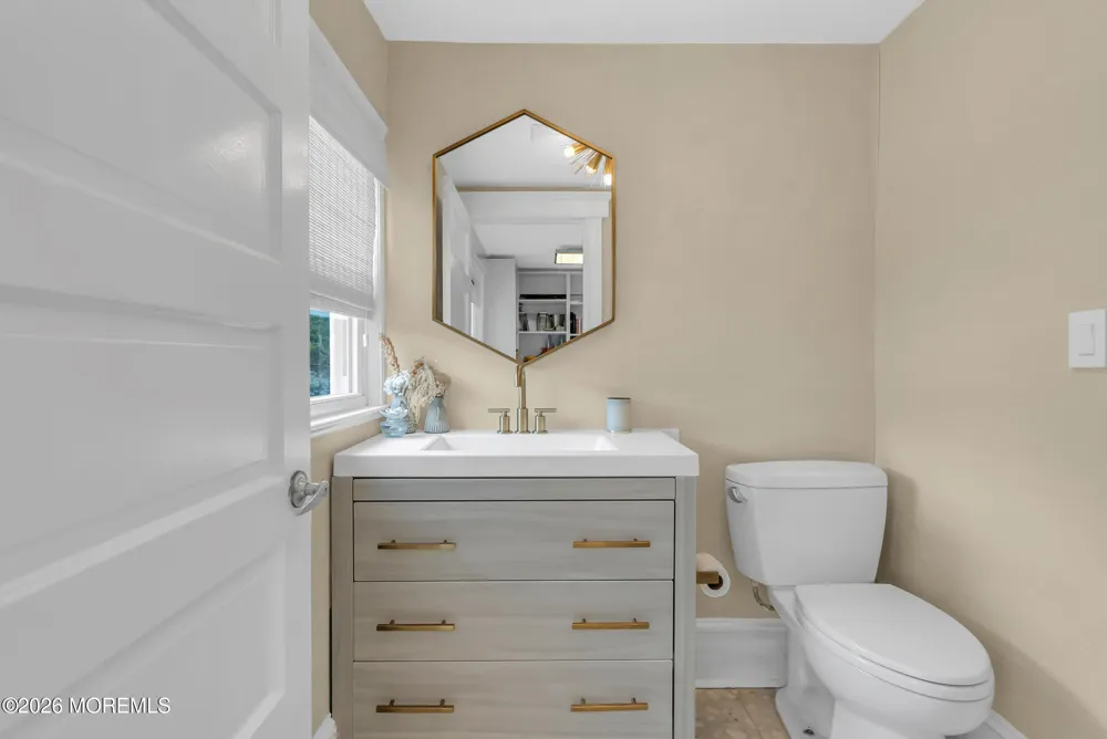 268 Roosevelt Avenue Oakhurst, NJ 07755