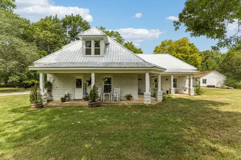 1270 Spence Ln