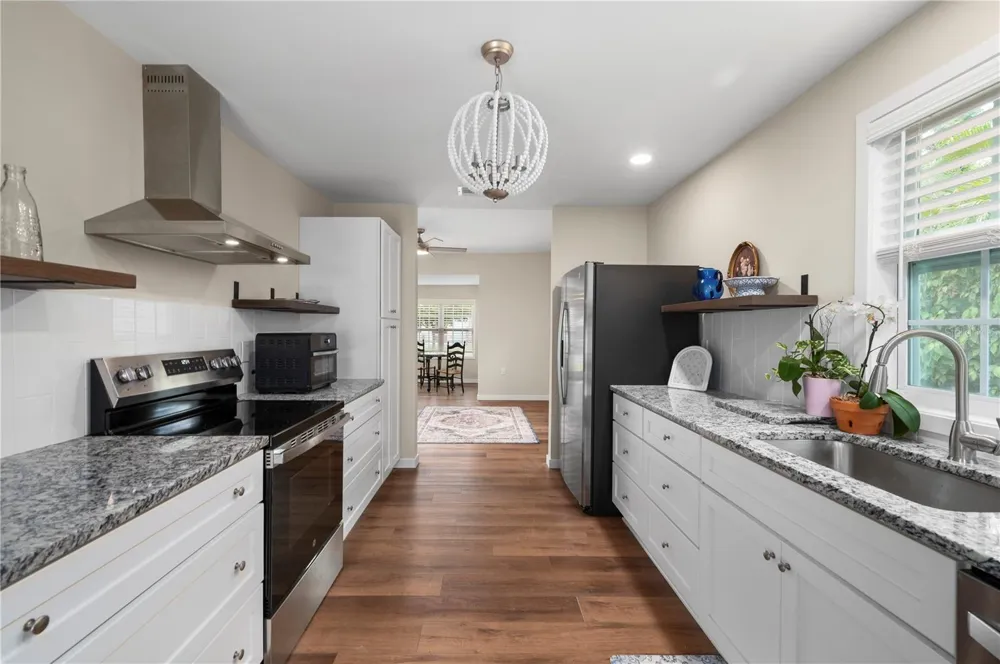 717 W MARION AVENUE Punta Gorda, FL 33950