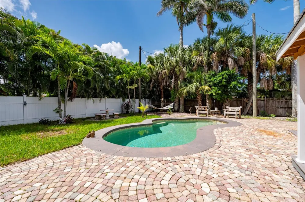 717 W MARION AVENUE Punta Gorda, FL 33950