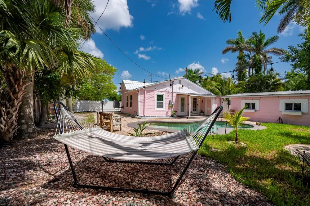 717 W MARION AVENUE Punta Gorda, FL 33950
