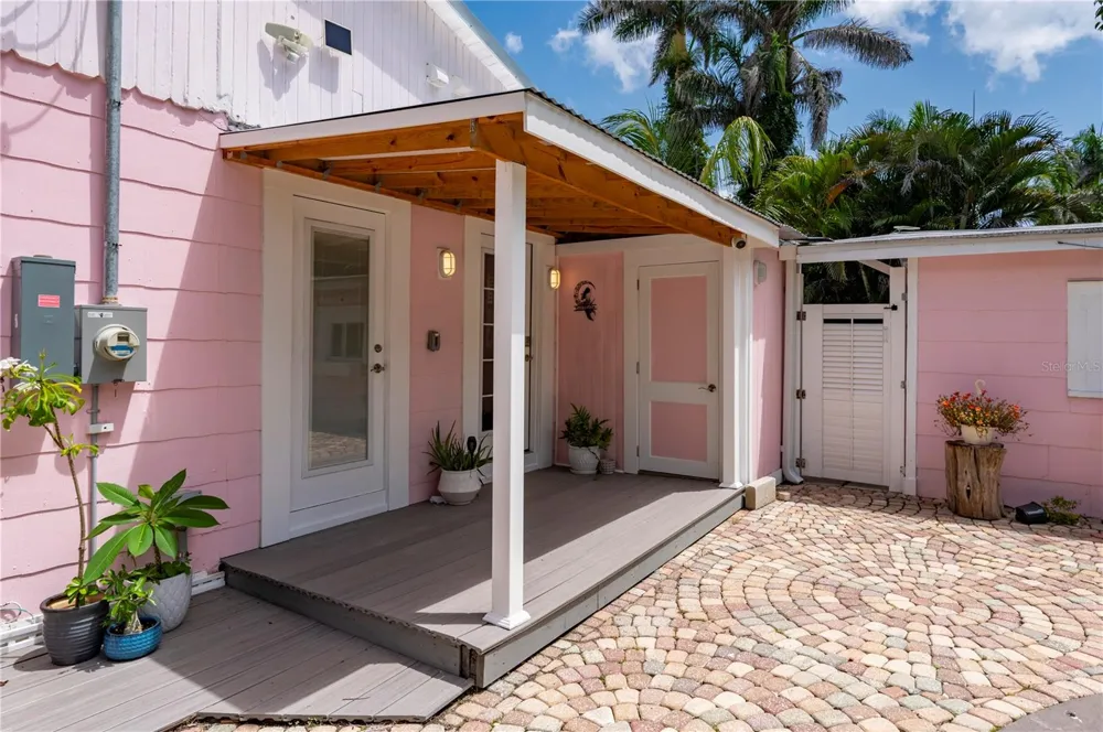 717 W MARION AVENUE Punta Gorda, FL 33950
